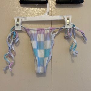 Frankie’s Bikinis Alo Checkered bikini bottoms